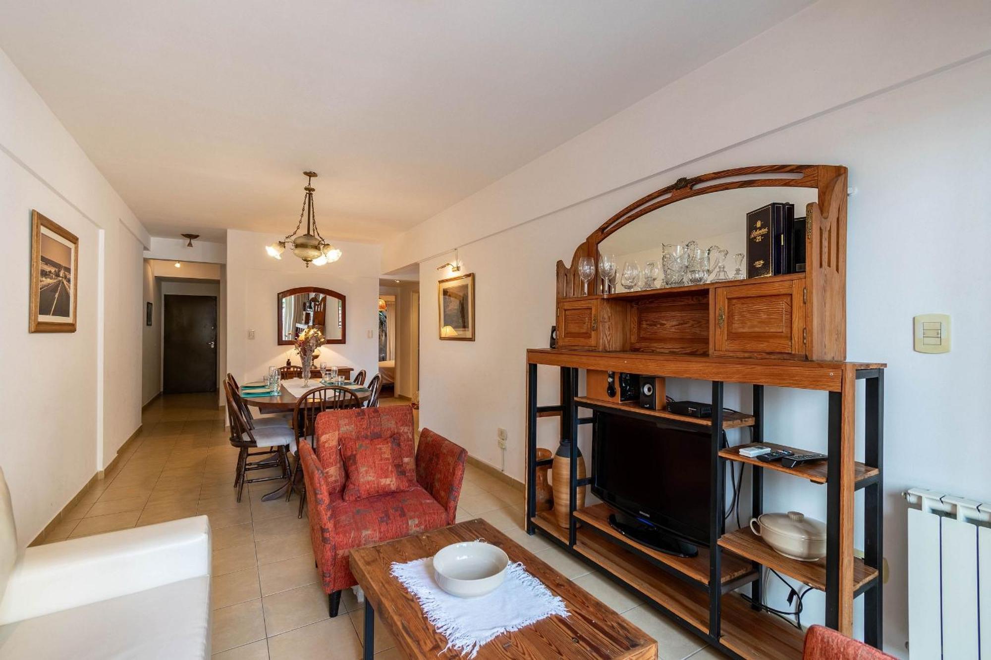 Amplio Y Clasico 3 Amb. Con Cochera | Recoleta Apartment